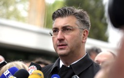
					Plenković odbacio tvrdnje da Vlada relativizuje ustaštvo 
					
									