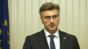 Plenković pozvao Pupovca da ne doprinosi polarizaciji društva, koalicija ostaje