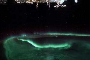 Ples aurore borealis oko Zemlje je očaravajuć (VIDEO)