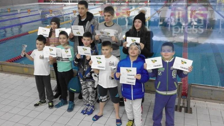 Plivački klub “Leskovac” doneo 22 medalje iz Skoplja