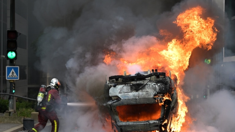 Pljačke, požari i nasilje na protestima u Francuskoj 