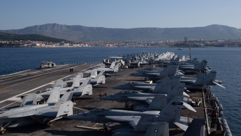 Po čemu je specifičan američki nosač aviona u Splitu? 