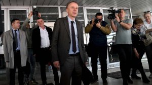 Po receptu iz devedesetih, vlast namerava da univerzitet stavi pod svoju šapu