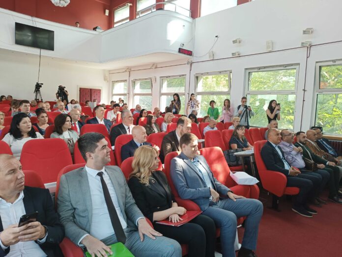 Sednica Skupštine Niša – rasprava o besplatnom prevozu, udžbenicima i zaduženju [live-blog]