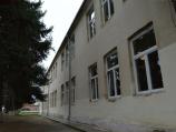 Počela zamena stolarije u školi u leskovačkom selu Manojlovce