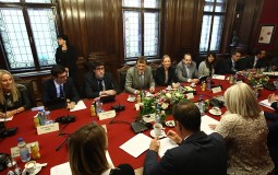 
					Počeli razgovori predstavnika MMF-a i vlasti u Srbiji 
					
									