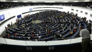 Počelo glasanje u EP: Ko je za, a ko protiv Fon der Lajen na čelu EK