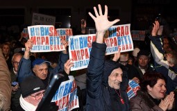 
					Protesti Jedan od pet miliona u Novom Sadu, Nišu, Kruševcu, Šapcu... 
					
									