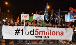 Počeo protest u Novom Sadu, došla i kolona s više stotina studenata