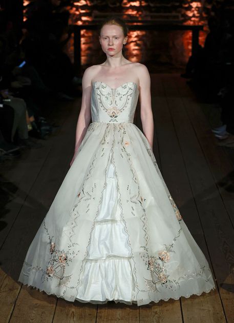 Počinje Nedelja mode u Londonu, sve oči uprte u Burberry i Simone Rocha