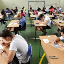 Počinje polaganje male mature: Pred osmacima tri dana provere - Danas test iz maternjeg jezika