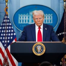 Počinje tajna misija, večeras Amerika donosi odluku o napadu na Iran?! Poznato u kom smeru lete nevidljivi bombarderi, Tramp okuplja tim za nacionalnu bezbednost u Beloj kući