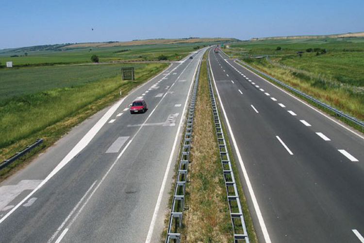 Počinju pregovori za kredit od 180 miliona evra za gradnju 15,8 kilometara autoputa