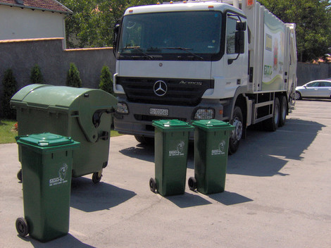 Podela 1.200 kanti za otpad u Ovči, sva domaćinstva će plaćati odnošenje smeća jednako