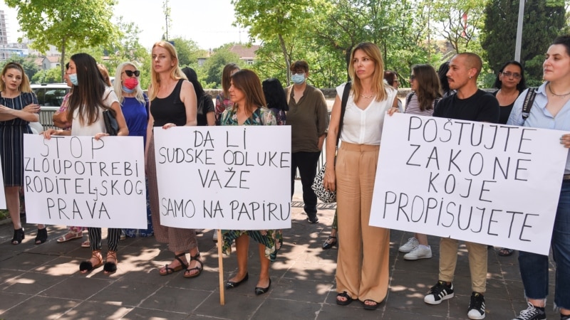 Podgorica: Protest protiv pomilovanja osuđenog za nasilje u porodici 