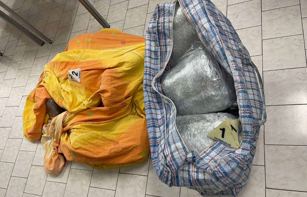 Podignuta optužnica, prenosili 18 kila marihuane iz Novog Pazara u Beograd