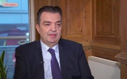 
					Podogoričke Vijesti: Knežević tvrdi da ima snimak kako daje novac Đukanoviću 
					
									