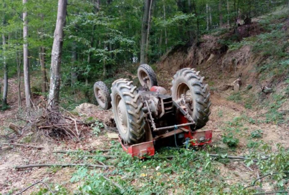 Poginuo dok je s traktorom izvlačio drva