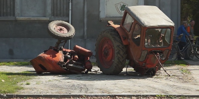 Poginuo traktorista u Aleksandrovu