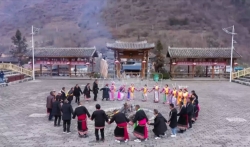 Pogled na misteriozno tradicionalno venčanje Baimanskih Tibetanaca (VIDEO)