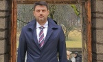 Pogledajte Milov IZRAZ LICA kada je primetio TROBOJKU na kravati srpskog ambasadora (FOTOGRAFIJE)