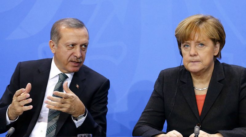 Pogledajte kako je Erdogan upozorio Merkelovu da ne koristi izraz “islamski terorizam” (Video)