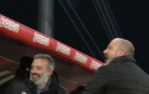 Pogledajte reakciju Stankovića kada je sa klupe video bivšeg saigrača na tribinama