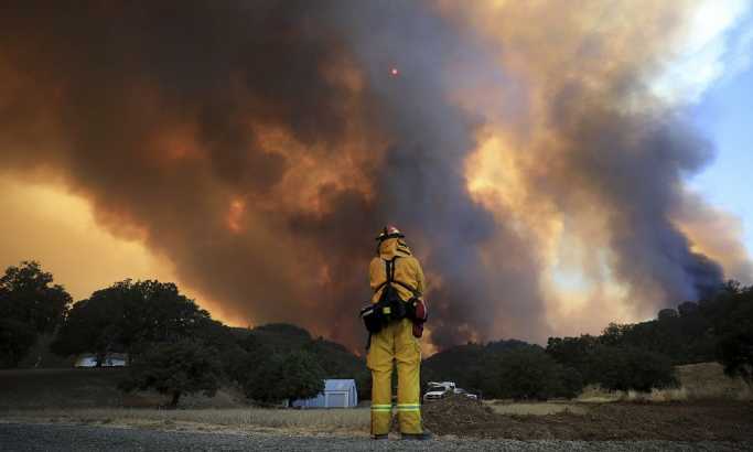 Pogoršavaju se uslovi u zoni požara u Severnoj Kaliforniji
