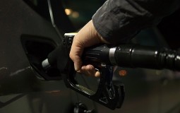 
					Pojefitinio benzin u SAD, ali sledi poskupljenje 
					
									