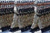 Pokazivanje mišića - Na vojnoj paradi u Pekingu Kina predstavlja novo oružje