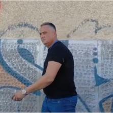 Pokrajinski poslanik Predrag Dragojević uhvaćen kako se lažno predstavlja kao posmatrač na izborima u Zaječaru