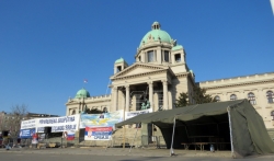 Pokret Dostojni Srbije od januara ispred Skupštine, državni organi se ne oglašavaju