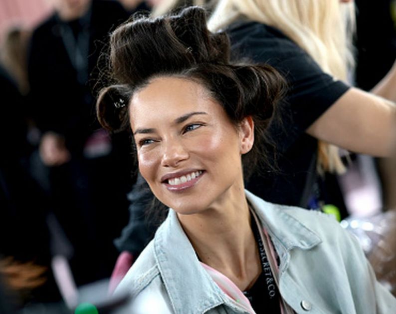 Pokriva kao Dior, a svima pristupačan: Puder od 500 dinara koji je zaludeo žene