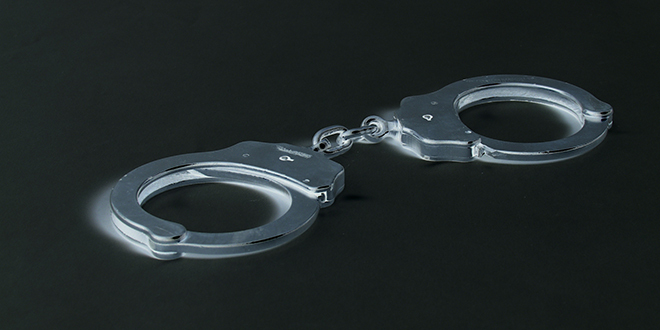 Policajac uhapšen zbog sumnje da je zlostavljao ženu