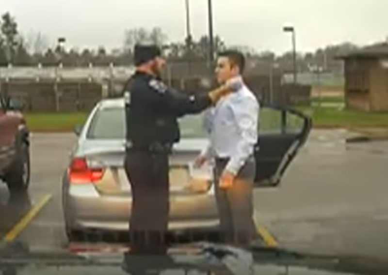 Policajac za primer: Zaustavio studenta zbog brze vožnje, a onda je učinio dobro delo! VIDEO