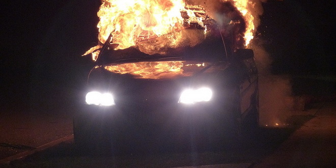 Policajcu zapaljen automobil u Kragujevcu