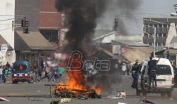Policija Zimbabvea uhapsila 67 posle antivladinih protesta