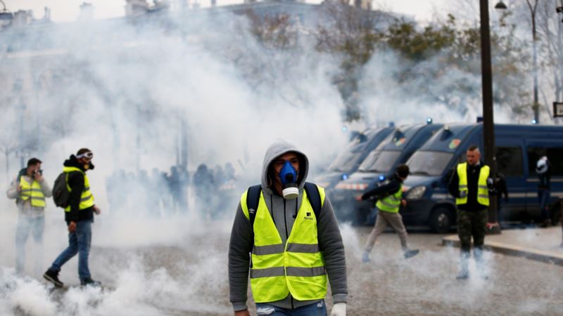 Desetine povređenih tokom protesta u Parizu 