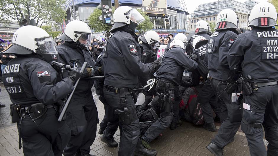 Policija i demonstranti na ulicama Kelna zbog kongresa AfD