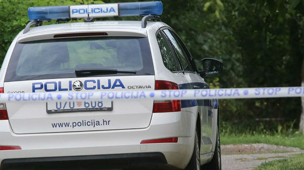  Policija kod Ogulina pronašla dvoje mrtvih migranata
