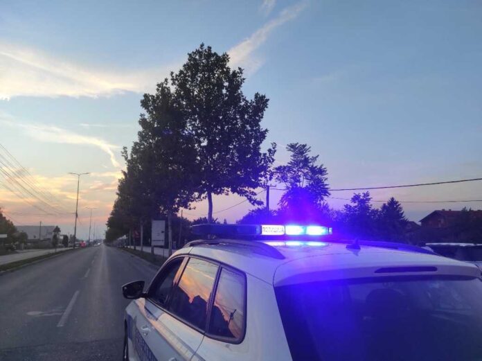 Policija kod Pirota u „fijatu“ pronašla 11 iregularnih migranata