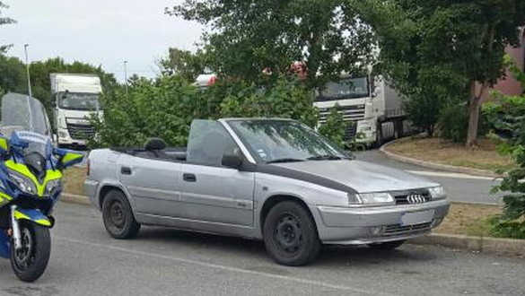 Policija mu oduzela ‘kabriolet’: Odsekao krov auta, na Citroen stavio logo Audija i BMW-a