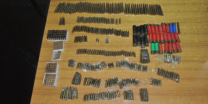 Policija otkrila veću količinu municije, uhapšene tri osobe