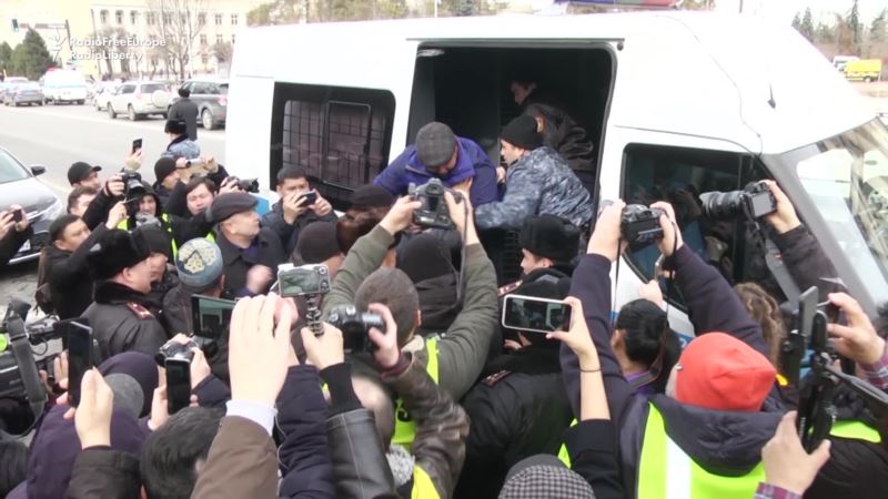 Policija privela desetine opozicionih aktivista u Kazahstanu