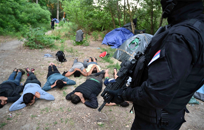 Policijska akcija Plaža: U Srpskom Krsturu otkriven ilegalni migrantski kamp