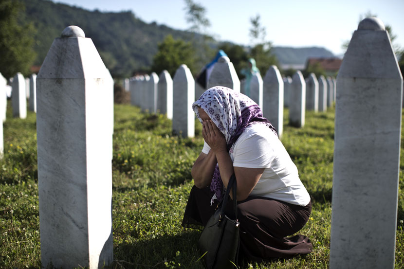 Političar u Švajcarskoj osuđen na sudu zbog negiranja genocida u Srebrenici