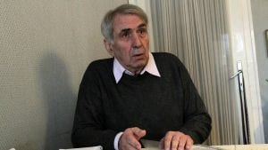 Politika: Nije pucano na kuću novinara Milana Jovanovića