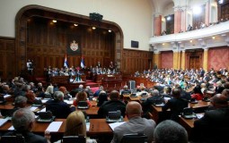 
					Politika: Zakon o korupciji u skupštini u septembru 
					
									