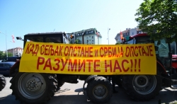 Poljoprivrednici koji protestuju dobili od vlade Srbije novu ponudu - veće subvencije