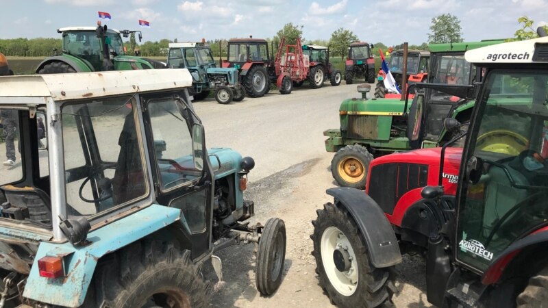 Poljoprivrednici u Srbiji nastavili protest